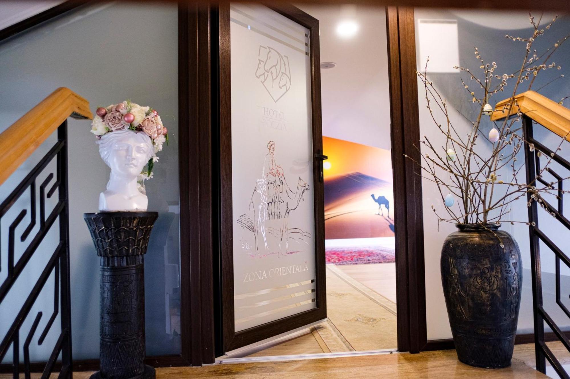 Hotel Poezia Luna Dış mekan fotoğraf