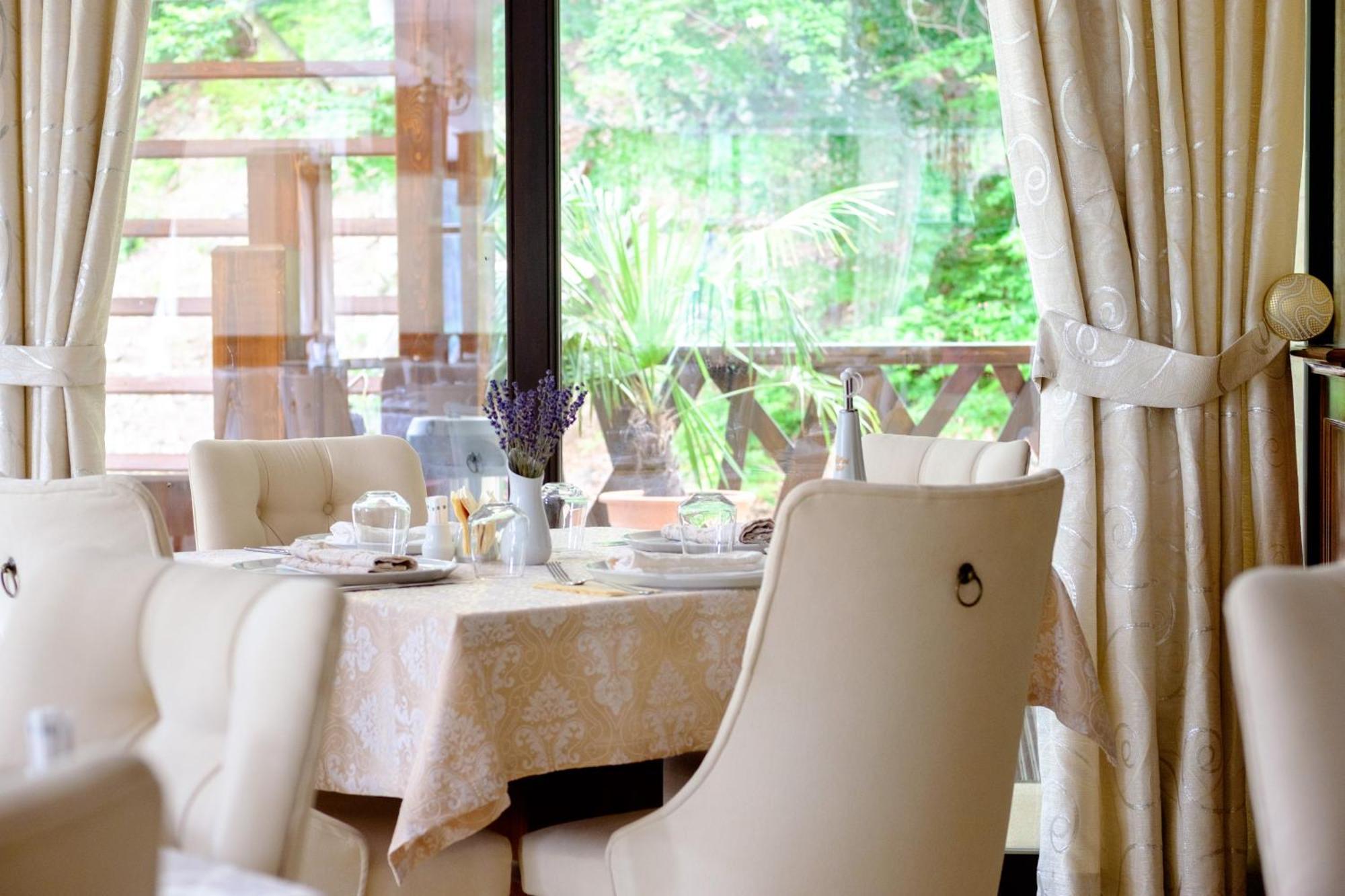 Hotel Poezia Luna Dış mekan fotoğraf